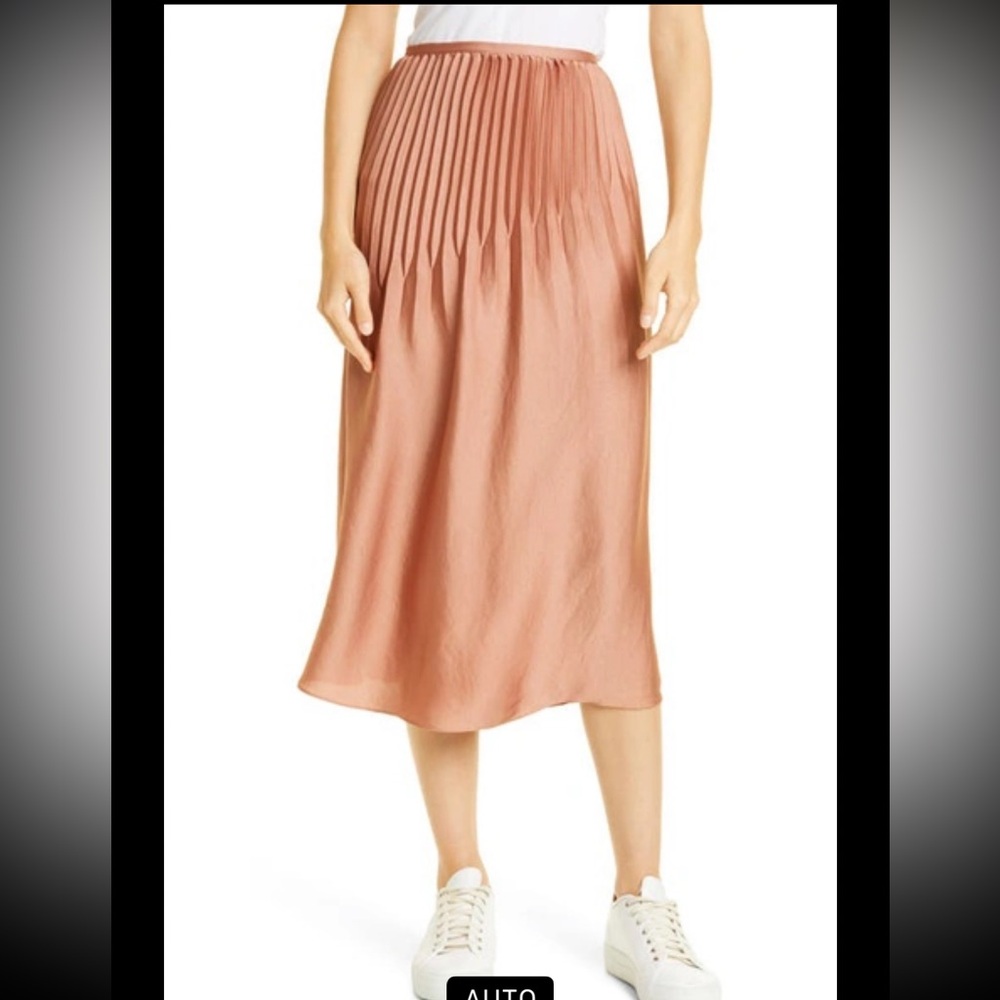 Vince Pleated Panel Skirt in Dusty Rose